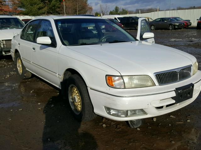 JNKCA21A5WT620412 - 1998 INFINITI I30 WHITE photo 1