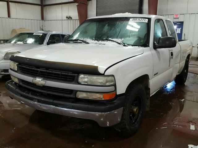 2GCEC19W5X1249273 - 1999 CHEVROLET SILVERADO WHITE photo 2