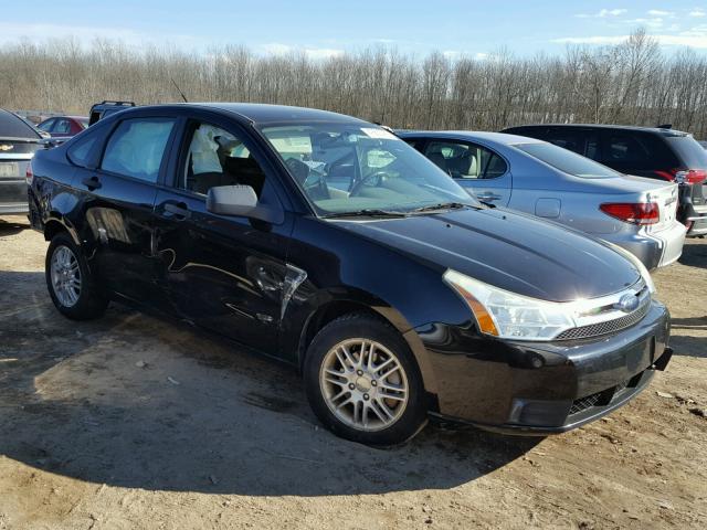 1FAHP35N48W132357 - 2008 FORD FOCUS SE BLACK photo 1