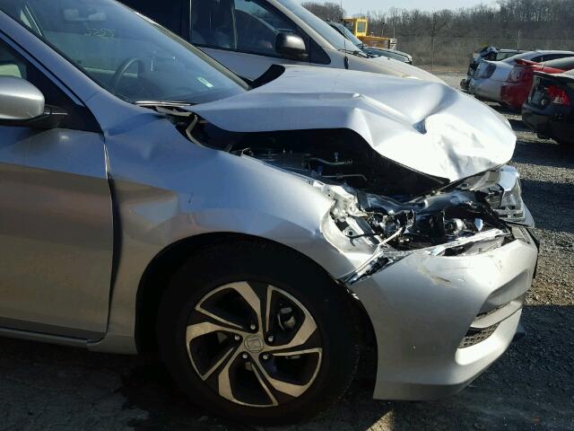 1HGCR2F38HA231428 - 2017 HONDA ACCORD LX SILVER photo 9