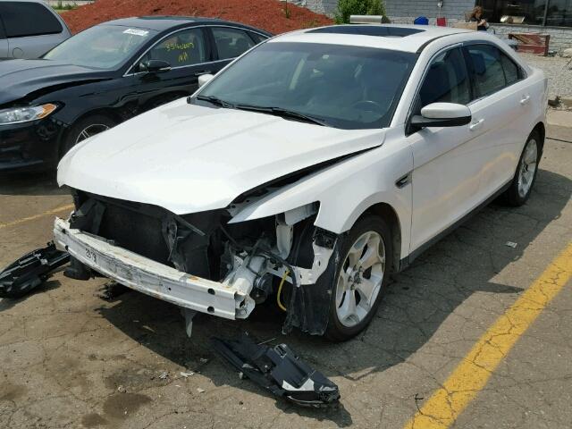 1FAHP2EW0BG186761 - 2011 FORD TAURUS SEL WHITE photo 2