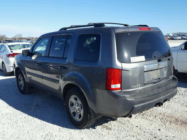 5FNYF4H26BB018229 - 2011 HONDA PILOT LX CHARCOAL photo 3