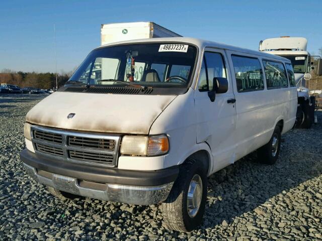 2B5WB35Y6TK152252 - 1996 DODGE RAM WAGON WHITE photo 2