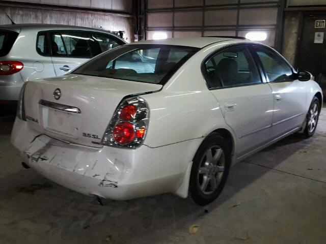 1N4BL11D15N481013 - 2005 NISSAN ALTIMA SE WHITE photo 4