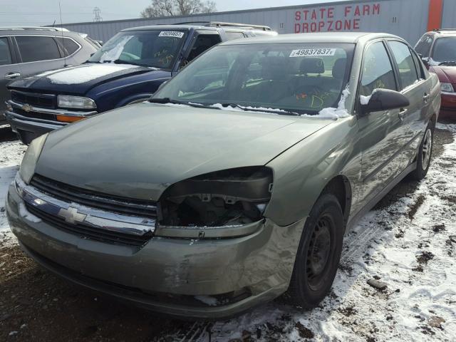 1G1ZS52F74F227519 - 2004 CHEVROLET MALIBU GREEN photo 2