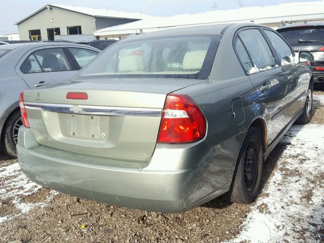 1G1ZS52F74F227519 - 2004 CHEVROLET MALIBU GREEN photo 4