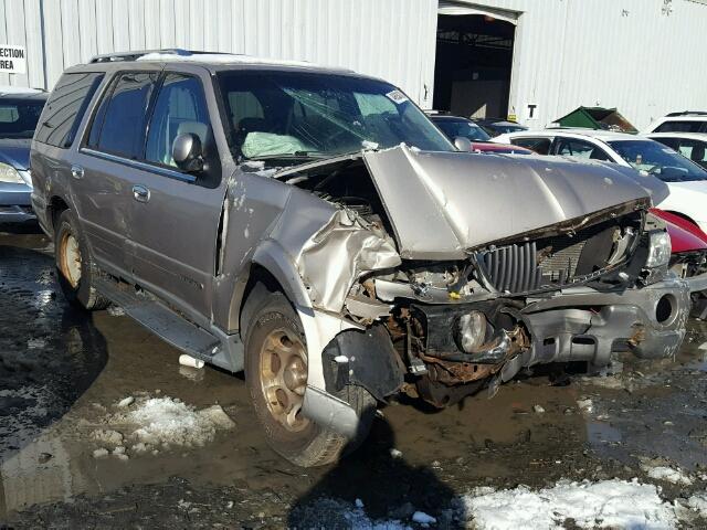 5LMFU28R02LJ06147 - 2002 LINCOLN NAVIGATOR TAN photo 1