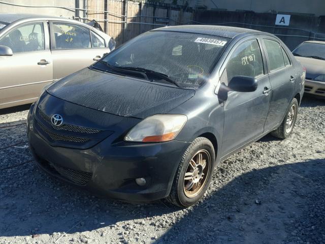 JTDBT923281231435 - 2008 TOYOTA YARIS GRAY photo 2