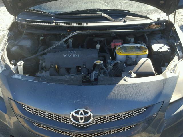 JTDBT923281231435 - 2008 TOYOTA YARIS GRAY photo 7