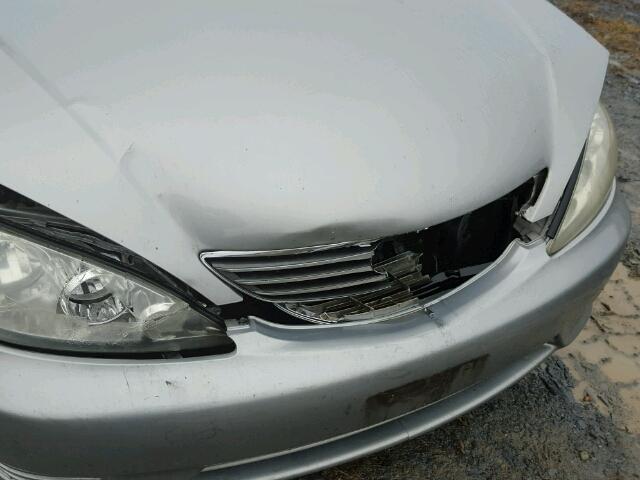 4T1BE32K15U606994 - 2005 TOYOTA CAMRY LE 灰色 照片 9