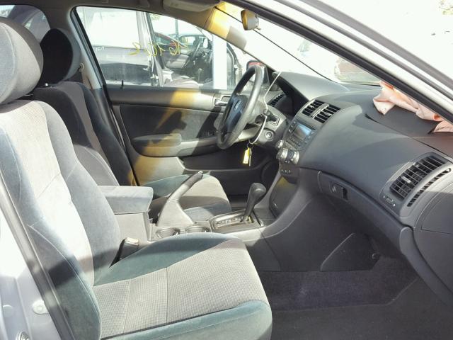 1HGCM56193A041497 - 2003 HONDA ACCORD DX SILVER photo 5