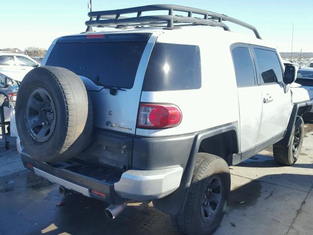 JTEBU11F670092176 - 2007 TOYOTA FJ CRUISER SILVER photo 4