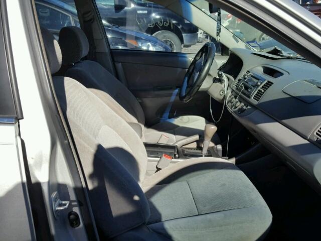 4T1BE32K12U116079 - 2002 TOYOTA CAMRY LE SILVER photo 5