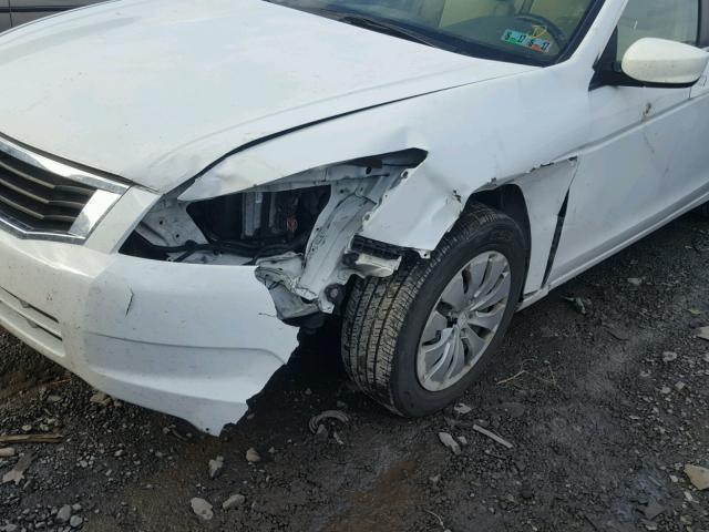 1HGCP26349A041164 - 2009 HONDA ACCORD LX WHITE photo 9