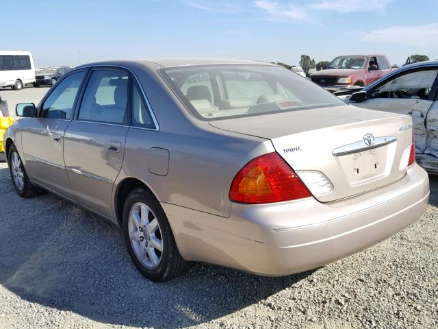 4T1BF28B1YU005359 - 2000 TOYOTA AVALON XL GOLD photo 3