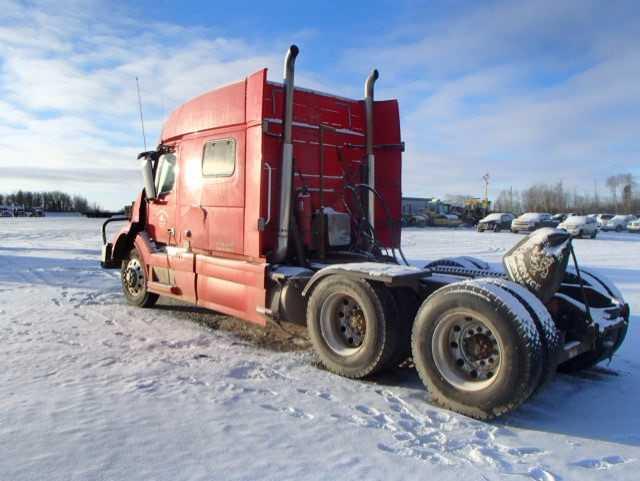 4V4NC9KL1EN158290 - 2014 VOLVO VN VNL RED photo 3