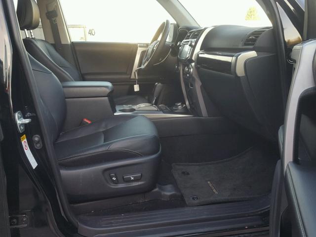 JTEBU5JR9J5514114 - 2018 TOYOTA 4RUNNER SR BLACK photo 5