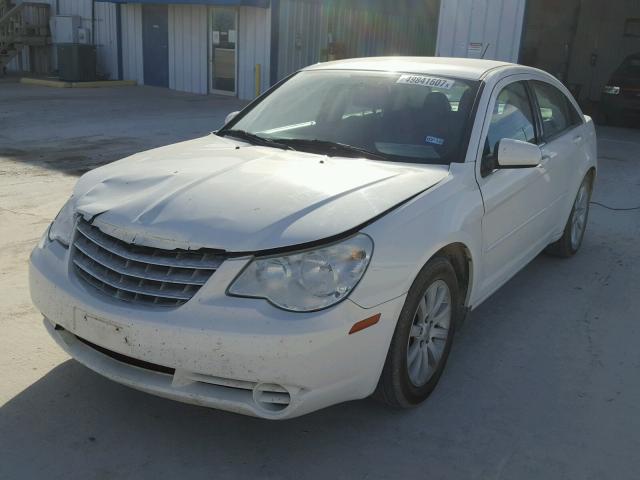 1C3CC5FB6AN126866 - 2010 CHRYSLER SEBRING LI WHITE photo 2