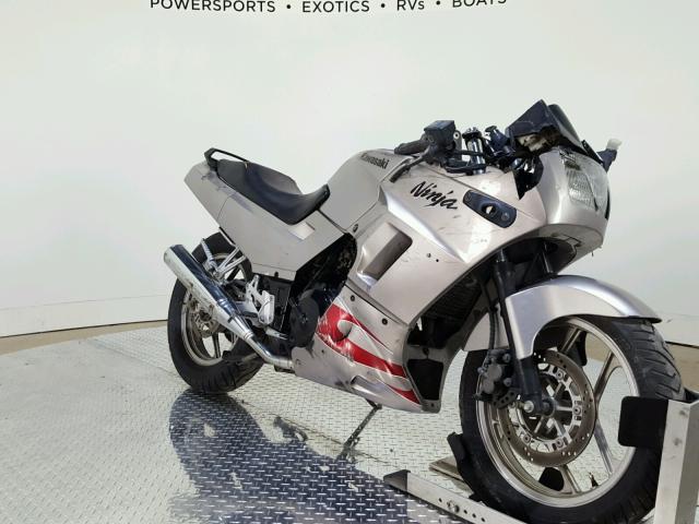 JKAEXMF147DA32183 - 2007 KAWASAKI EX250 F SILVER photo 2