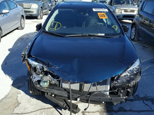 5YFBURHE6JP761723 - 2018 TOYOTA COROLLA L BLUE photo 9