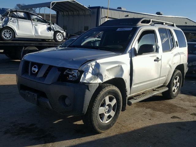 5N1AN08W08C514001 - 2008 NISSAN XTERRA OFF SILVER photo 2