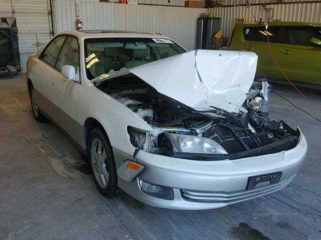 JT8BF28G515104054 - 2001 LEXUS ES 300 WHITE photo 1