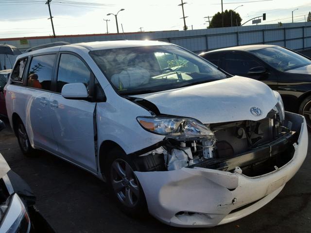 5TDKZ3DC7HS784982 - 2017 TOYOTA SIENNA LE WHITE photo 1