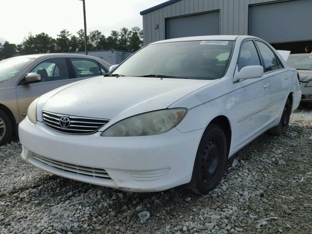 4T1BE32K76U666585 - 2006 TOYOTA CAMRY LE თეთრი ფოტო 2