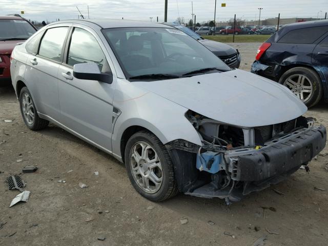 1FAHP35NX8W217414 - 2008 FORD FOCUS SE SILVER photo 1