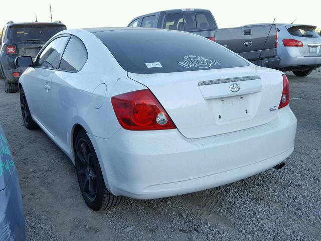 JTKDE177060080283 - 2006 TOYOTA SCION TC WHITE photo 3