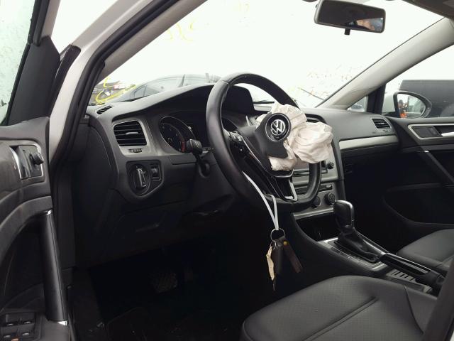 3VW217AU6FM014097 - 2015 VOLKSWAGEN GOLF WHITE photo 9