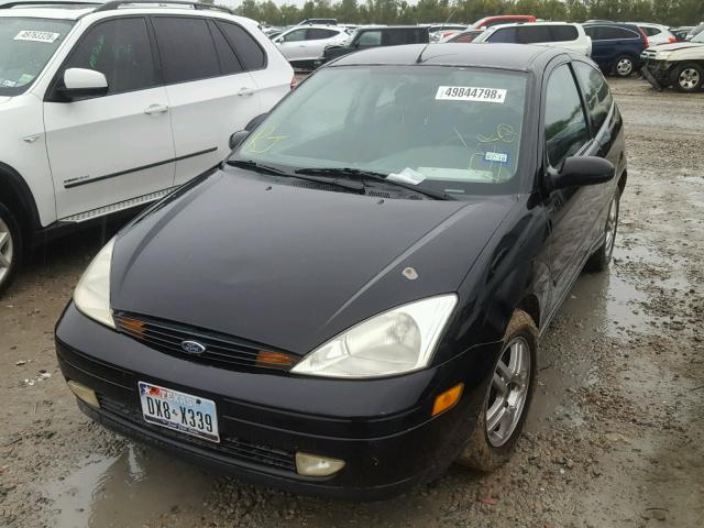 3FAFP3136YR165259 - 2000 FORD FOCUS ZX3 BLACK photo 2