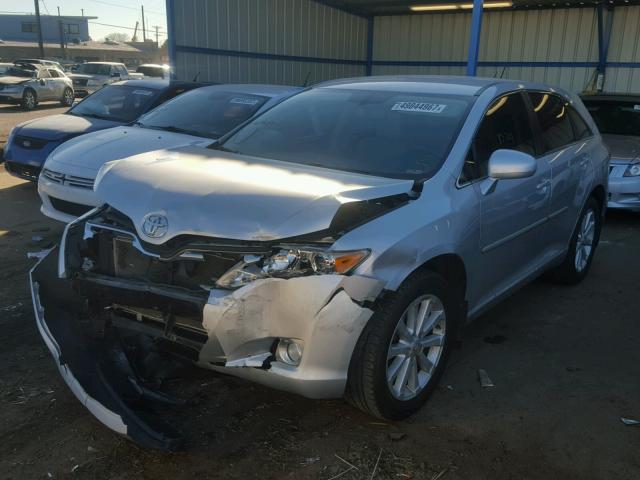 4T3ZA3BB5CU055578 - 2012 TOYOTA VENZA LE SILVER photo 2