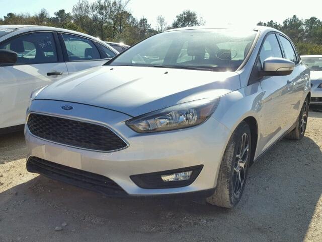 1FADP3H27HL318699 - 2017 FORD FOCUS SEL SILVER photo 2