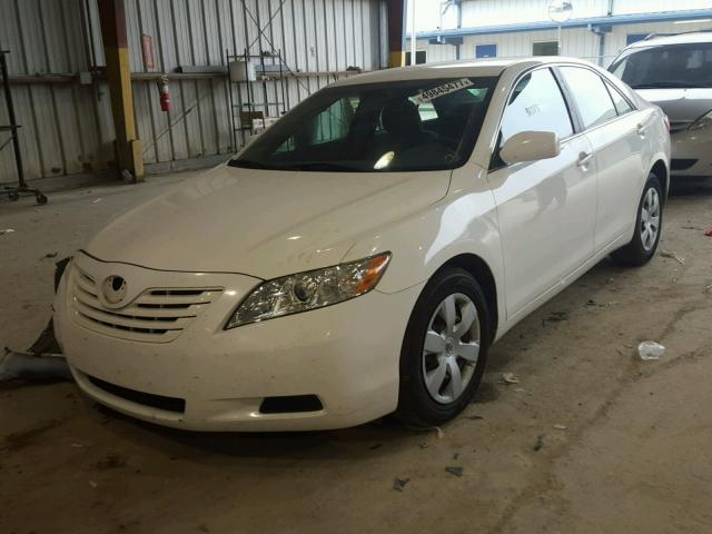 4T1BE46K99U846963 - 2009 TOYOTA CAMRY BASE WHITE photo 2