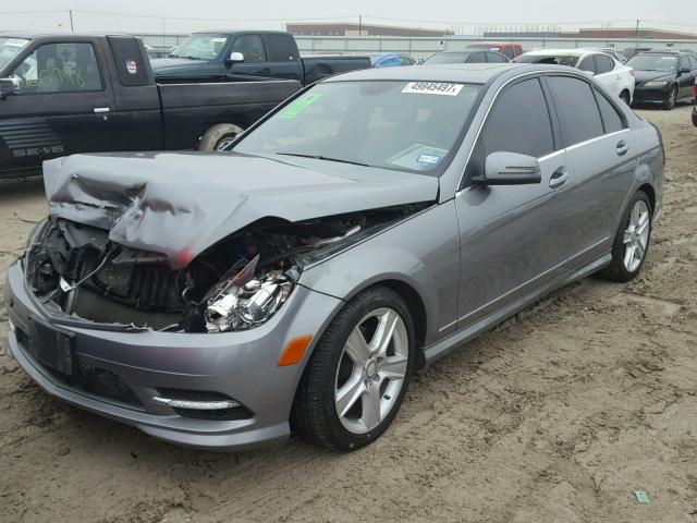 WDDGF5EB9BA419102 - 2011 MERCEDES-BENZ C 300 SILVER photo 2