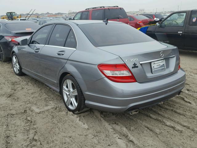 WDDGF5EB9BA419102 - 2011 MERCEDES-BENZ C 300 SILVER photo 3