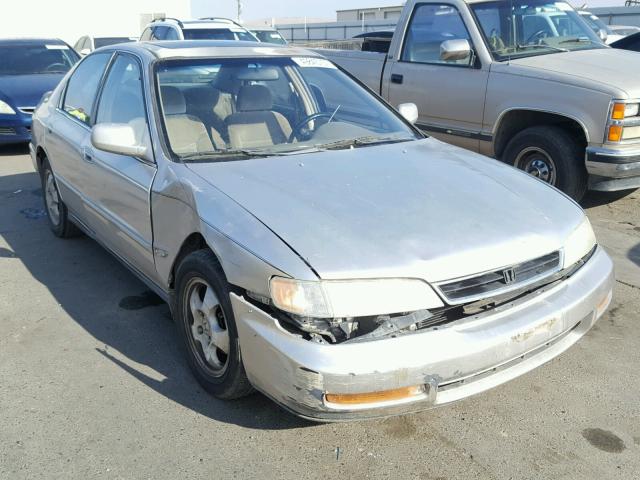 1HGCD5609VA194682 - 1997 HONDA ACCORD SE SILVER photo 1