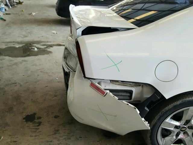 1G1ZH57B69F243769 - 2009 CHEVROLET MALIBU 1LT WHITE photo 9