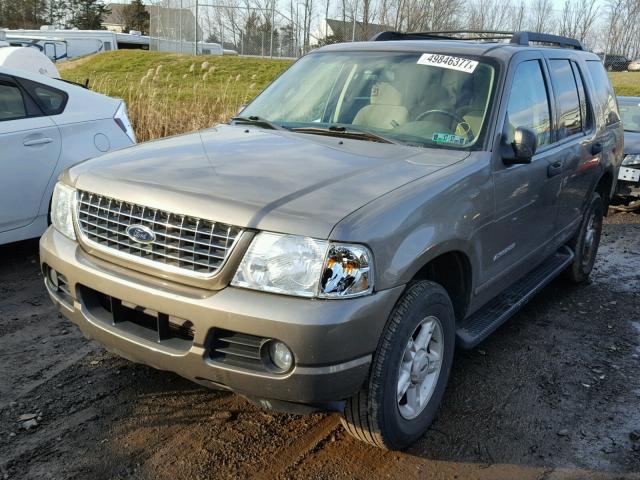 1FMZU73E65UA57357 - 2005 FORD EXPLORER X GOLD photo 2