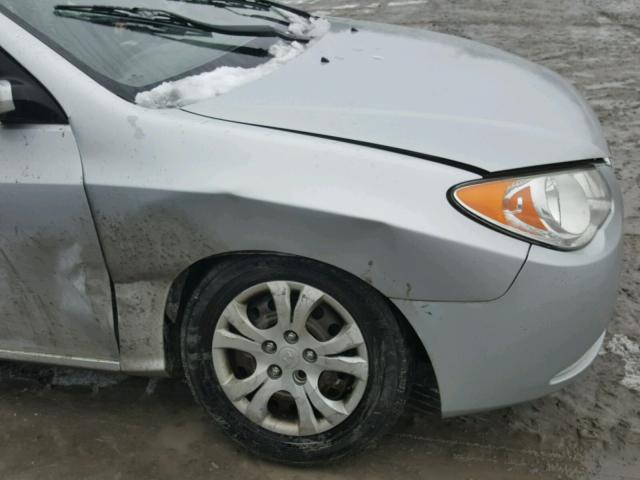 KMHDU46D19U711067 - 2009 HYUNDAI ELANTRA GL SILVER photo 9