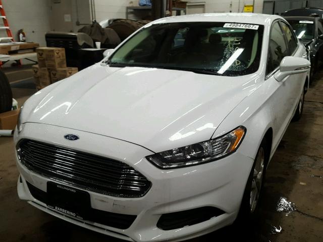 3FA6P0H72GR360832 - 2016 FORD FUSION SE WHITE photo 2