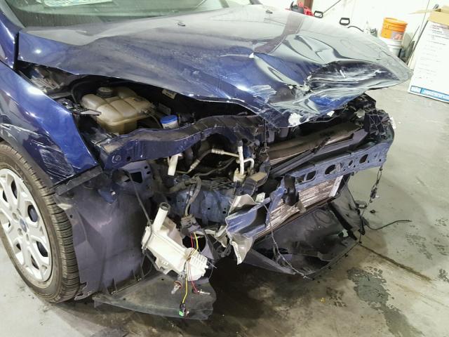 1FAHP3F28CL130092 - 2012 FORD FOCUS SE BLUE photo 9