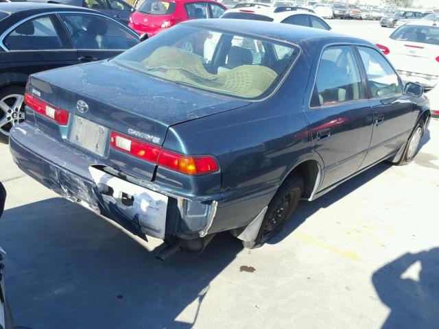 JT2BG22K3V0013811 - 1997 TOYOTA CAMRY LE მწვანე ფოტო 4