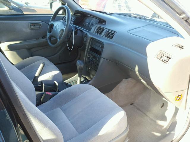 JT2BG22K3V0013811 - 1997 TOYOTA CAMRY LE GREEN photo 5