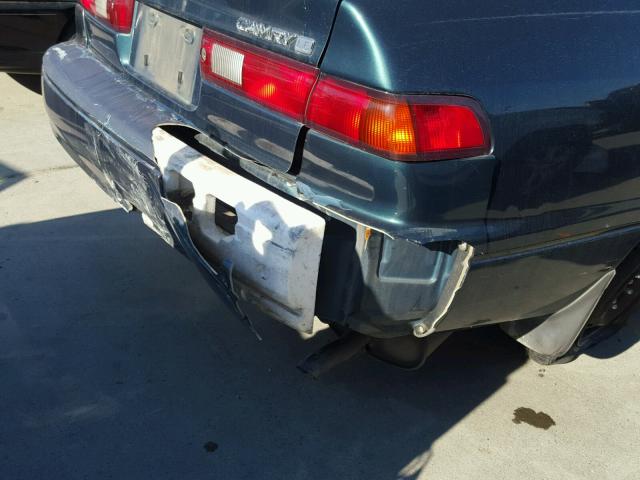 JT2BG22K3V0013811 - 1997 TOYOTA CAMRY LE მწვანე ფოტო 9