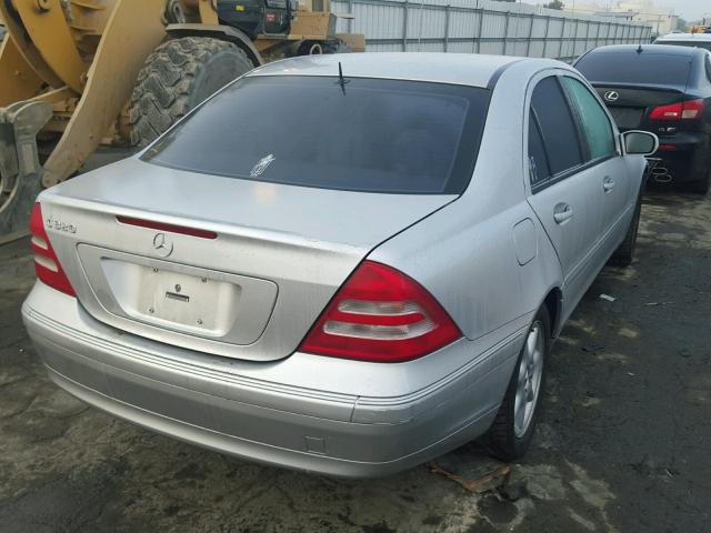 WDBRF64J82F283077 - 2002 MERCEDES-BENZ C 320 SILVER photo 4