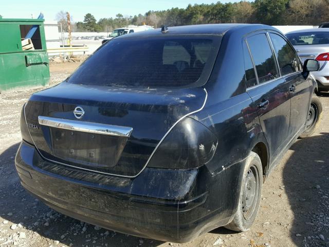 3N1BC11E38L375785 - 2008 NISSAN VERSA S BLACK photo 4