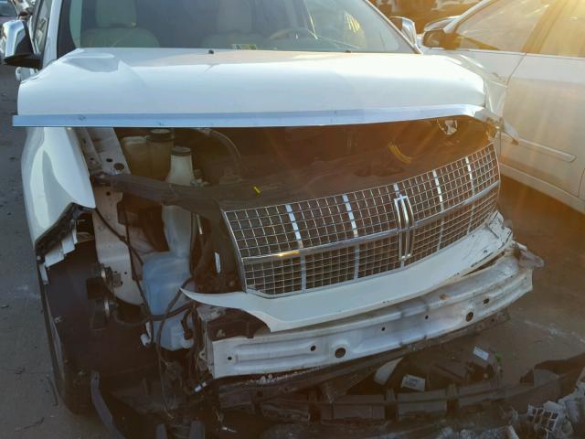 2LMDU68C47BJ29195 - 2007 LINCOLN MKX CREAM photo 9