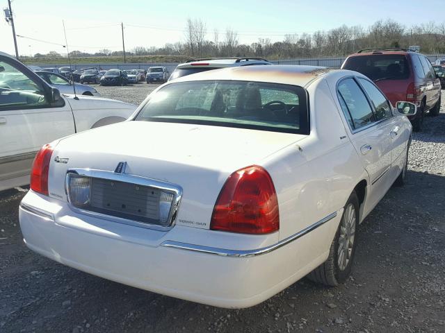 1LNHM81W23Y699884 - 2003 LINCOLN TOWN CAR E WHITE photo 4